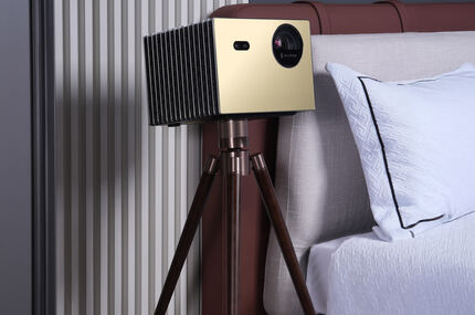 VisionMaster Pro auf einem Dreibeinstativ