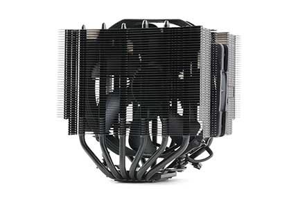 Die Vorderseite des NH-D15S chromax.black mit montiertem Lüfter