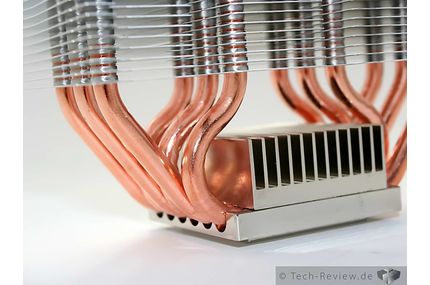 Sechs Heatpipes kümmern sich um die Abwärme