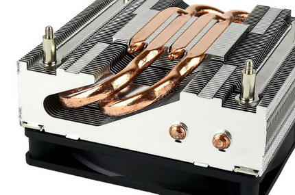 Die Heatpipes sind sauber im Kühlkörper verlegt