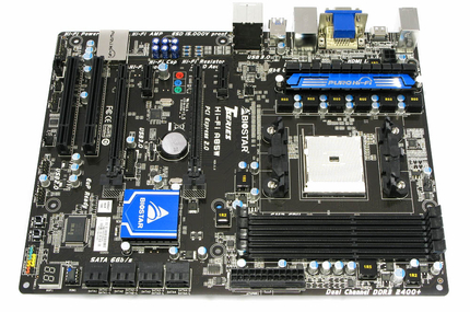 Frontansicht des ausgepackten Mainboards