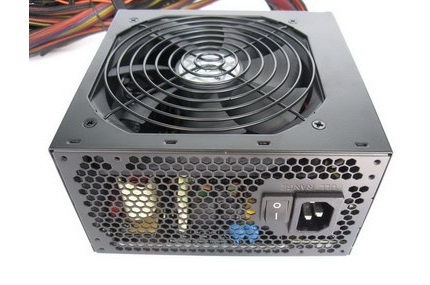 Das SilverStone Strider Essential Series Gold 500W